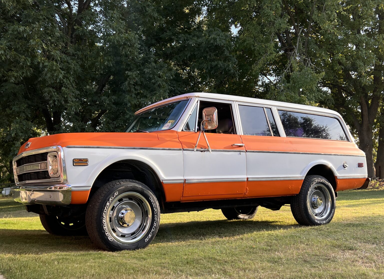 The Burb 1970 Chevrolet Suburban